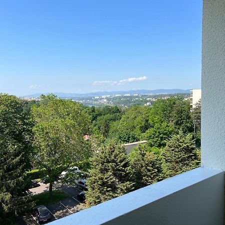 شقة كالوير - إيه - كوير  في Le Calme - Design - Vue Panoramique Sur La Saone المظهر الخارجي الصورة