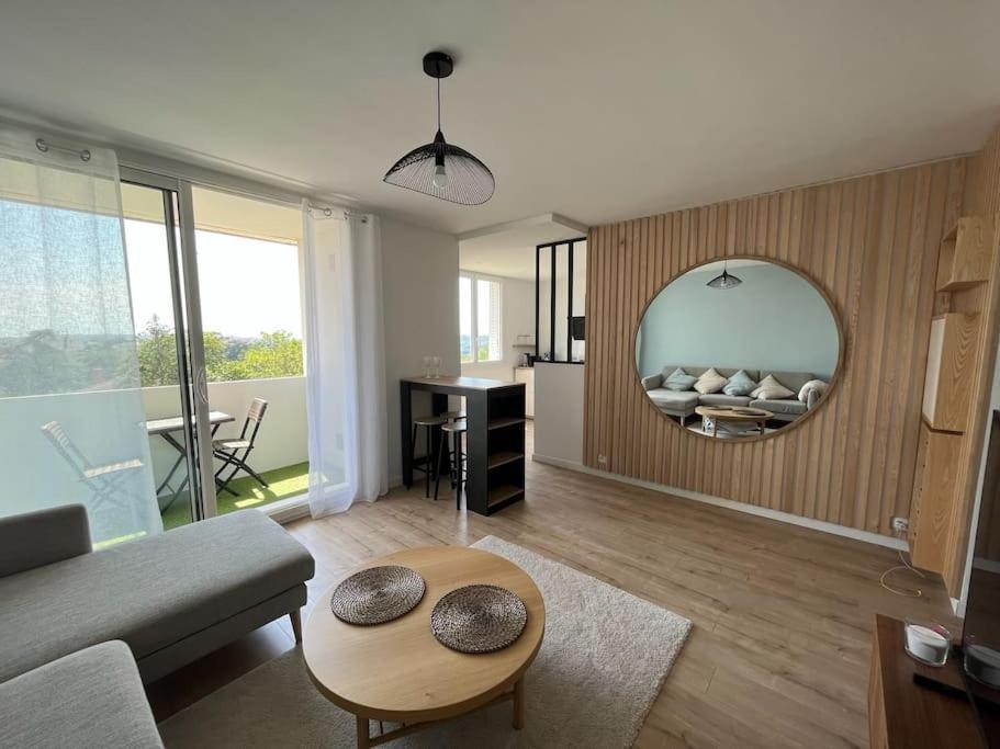شقة كالوير - إيه - كوير  في Le Calme - Design - Vue Panoramique Sur La Saone المظهر الخارجي الصورة