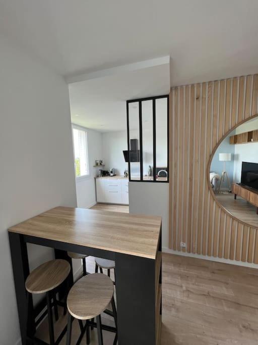 شقة كالوير - إيه - كوير  في Le Calme - Design - Vue Panoramique Sur La Saone المظهر الخارجي الصورة